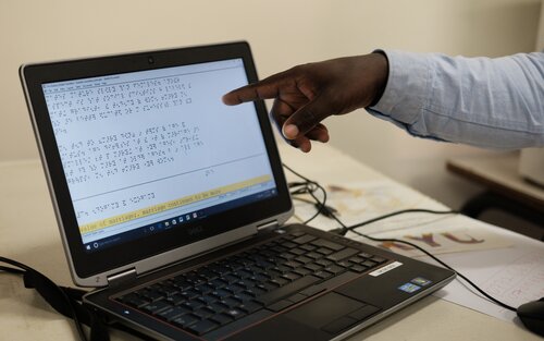 Laptop with text in Braille | © Erika Bojarczuk/LFTW